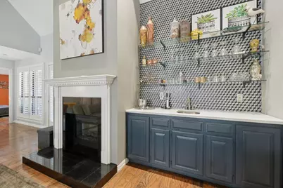 2209 Sand Creek Court, Arlington, TX 76006 - Photo 16