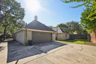 2209 Sand Creek Ct, Arlington, TX 76006 - Photo 40