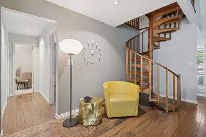 2209 Sand Creek Court, Arlington, TX 76006 - Photo 12