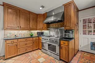 425 Crestwood Dr, Fort Worth, TX 76107 - Photo 16