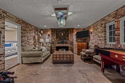 425 Crestwood Drive, Fort Worth, TX 76107 - Photo 28