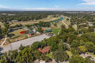 425 Crestwood Dr, Fort Worth, TX 76107 - Photo 40