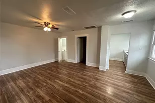 819 N Marsalis Ave, Dallas, TX 75203 - Photo 2
