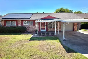 2510 Dewitt St, Irving, TX 75062 - Photo 2