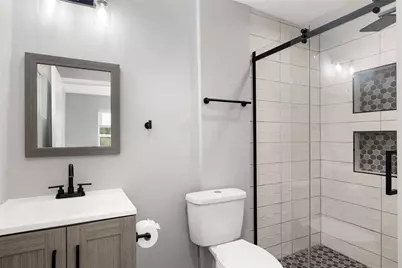 2728 Livingston Avenue, Fort Worth, TX 76110 - Photo 6