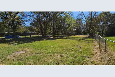 1713 W Frank Street, Grand Saline, TX 75140 - Photo 18