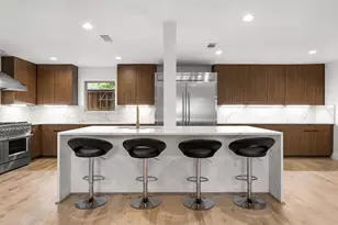 9415 Hill View Dr, Dallas, TX 75231 - Photo 10