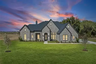 2140 Tutt Trl, Waxahachie, TX 75167 - Photo 2