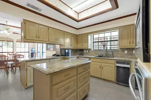 10211 Shadow Way, Dallas, TX 75243 - Photo 22