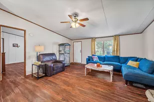 192 Big Salty Ln, Springtown, TX 76082 - Photo 8