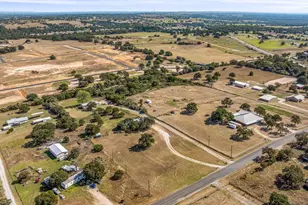 192 Big Salty Ln, Springtown, TX 76082 - Photo 34