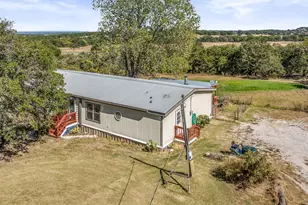 192 Big Salty Ln, Springtown, TX 76082 - Photo 32