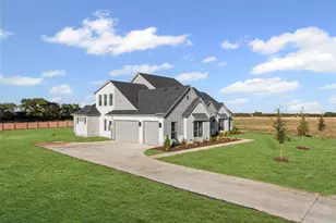 172 Liv Mdw Wy, Waxahachie, TX 75165 - Photo 2