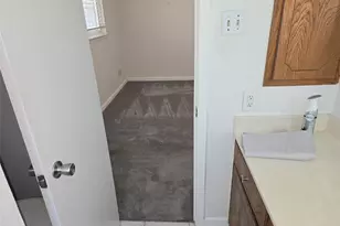 3613 Flamingo Ln, Irving, TX 75062 - Photo 22