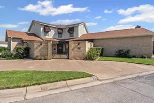 32 1 Main Pl, Benbrook, TX 76126 - Photo 2