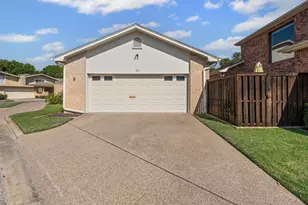 32 1 Main Pl, Benbrook, TX 76126 - Photo 28