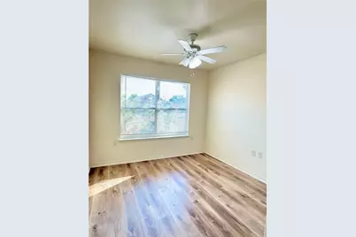 3201 Royal Crest Drive, Fort Worth, TX 76140 - Photo 10