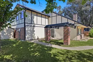 1715 Southampton Dr, Carrollton, TX 75007 - Photo 1