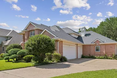 6919 Marina Shores Court, Arlington, TX 76016 - Photo 2