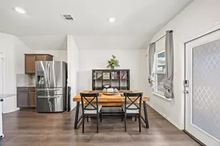 1942 Duskwood Dr, Lancaster, TX 75146 - Photo 6