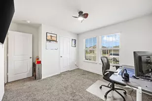 1942 Duskwood Dr, Lancaster, TX 75146 - Photo 20