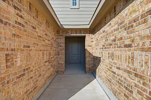 9521 Golden Smt Dr, Fort Worth, TX 76131 - Photo 4