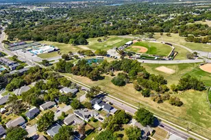 1825 N Highland Ave, Sherman, TX 75092 - Photo 38