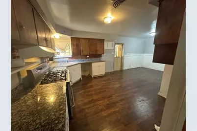 932 W Live Oak Street, Jacksboro, TX 76458 - Photo 14