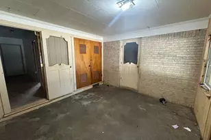 932 W Live Oak St, Jacksboro, TX 76458 - Photo 4