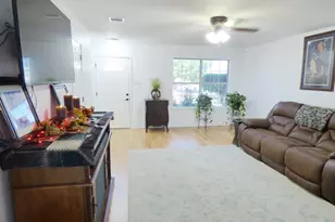 8452 Hawkview Dr, Fort Worth, TX 76179 - Photo 4