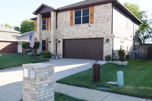 8452 Hawkview Dr, Fort Worth, TX 76179 - Photo 2