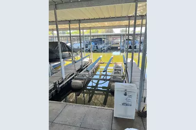 2101 W Emerald Bend Court, Granbury, TX 76049 - Photo 38