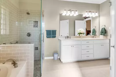 2101 W Emerald Bend Court, Granbury, TX 76049 - Photo 20