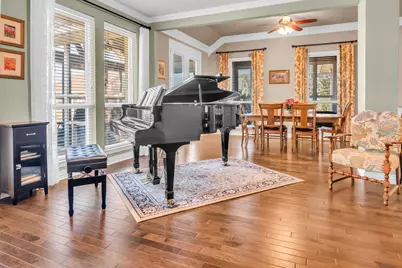 2101 W Emerald Bend Court, Granbury, TX 76049 - Photo 12