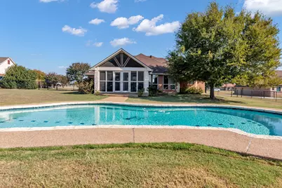 2101 W Emerald Bend Court, Granbury, TX 76049 - Photo 34