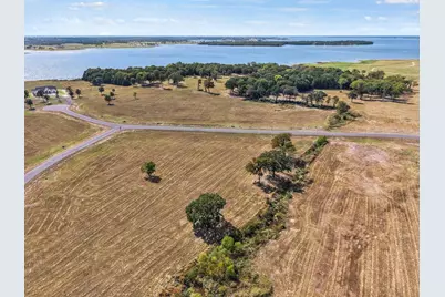 315 Lakewood Lane, Honey Grove, TX 75446 - Photo 6