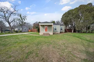 1167 Greenbrier Dr, River Oaks, TX 76114 - Photo 2