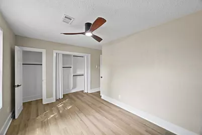 10211 Glenmawr Drive, Houston, TX 77075 - Photo 22