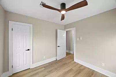 10211 Glenmawr Drive, Houston, TX 77075 - Photo 24