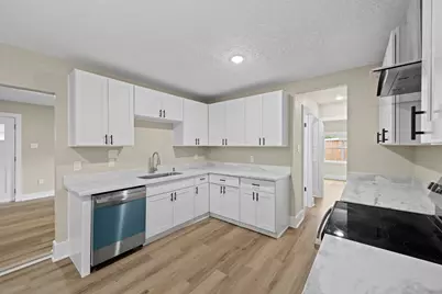 10211 Glenmawr Drive, Houston, TX 77075 - Photo 6