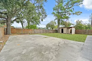 10211 Glenmawr Dr, Houston, TX 77075 - Photo 36