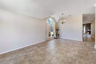 8201 Rayburn Ln, McKinney, TX 75072 - Photo 4