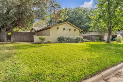 2401 San Diego Drive, Arlington, TX 76015 - Photo 2