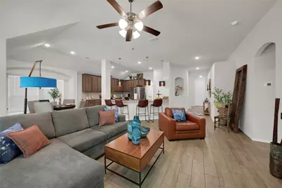 9824 Mescalbean Boulevard, Fort Worth, TX 76036 - Photo 4