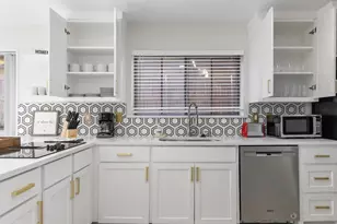 9402 Moss Farm Ln, Dallas, TX 75243 - Photo 8