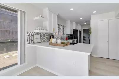 9402 Moss Farm Lane, Dallas, TX 75243 - Photo 12