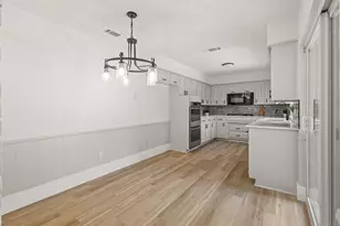 241 Wesley Dr, DeSoto, TX 75115 - Photo 6