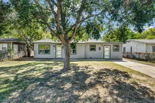 1404 SE 12th St, Mineral Wells, TX 76067 - Photo 2