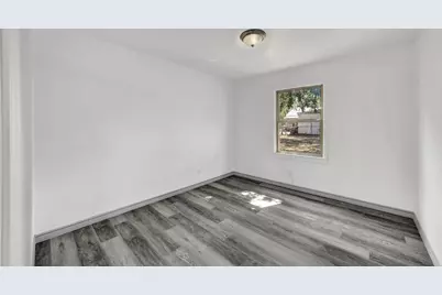 1404 SE 12th Street, Mineral Wells, TX 76067 - Photo 16