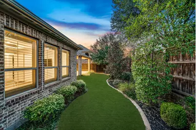 679 Flagstone Drive, Irving, TX 75039 - Photo 6